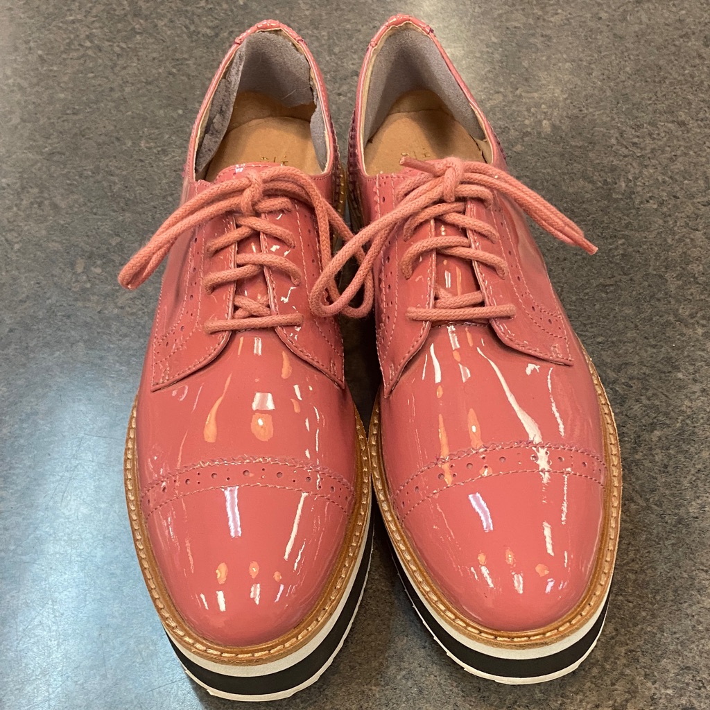 Halogen Pink Leather Oxford Shoes